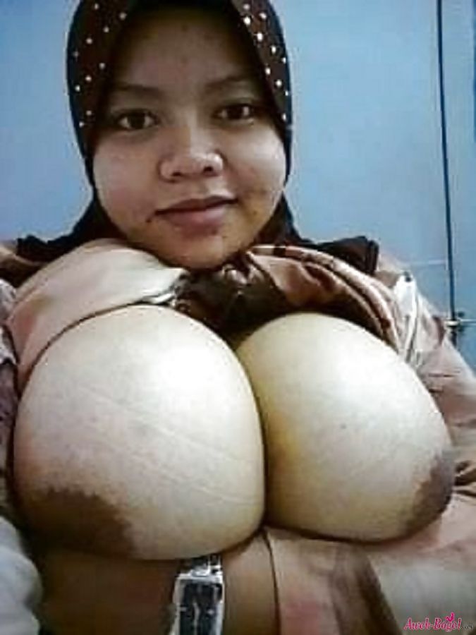 janda tetek besar