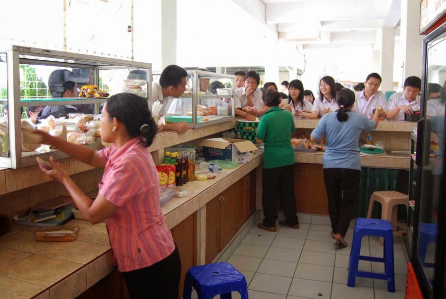 gambar makmal komputer sekolah