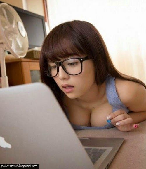 gambar memek luna maya