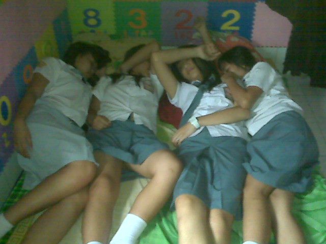 cewek ngentot rame rame