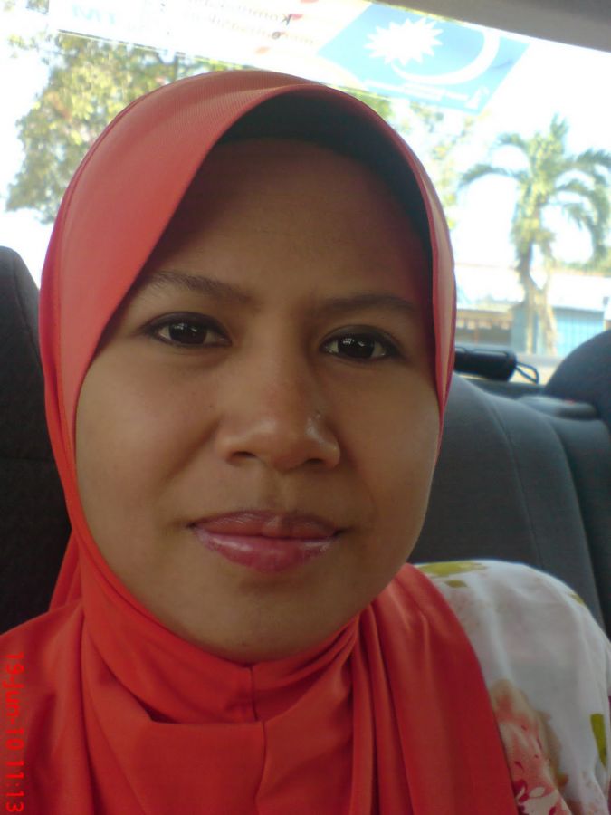 hisap tetek besar