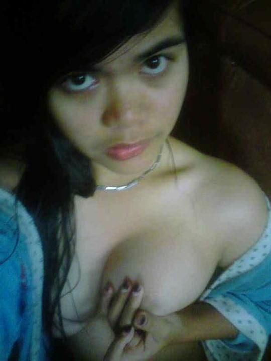 wanita telanjang bulat
