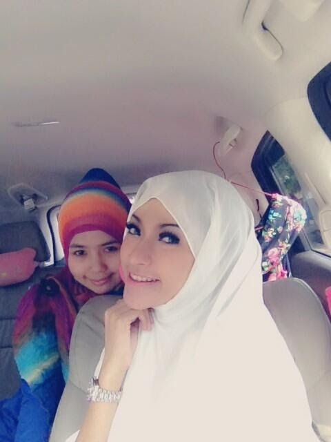 gadis bugil