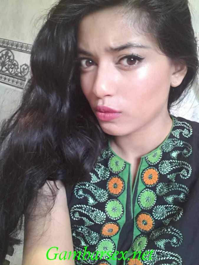 ibu jilbab bugil