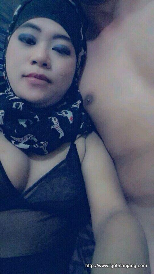 jilbab nyepong