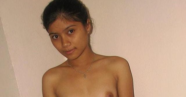 cewek pamer memek