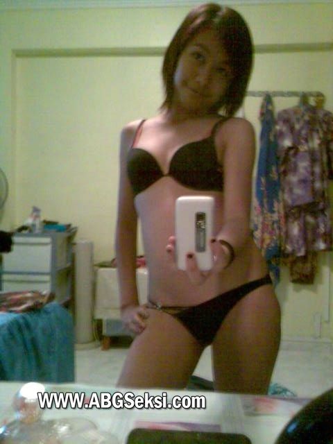 ngintip celana dalam