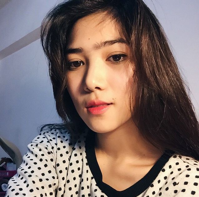 cewek surabaya