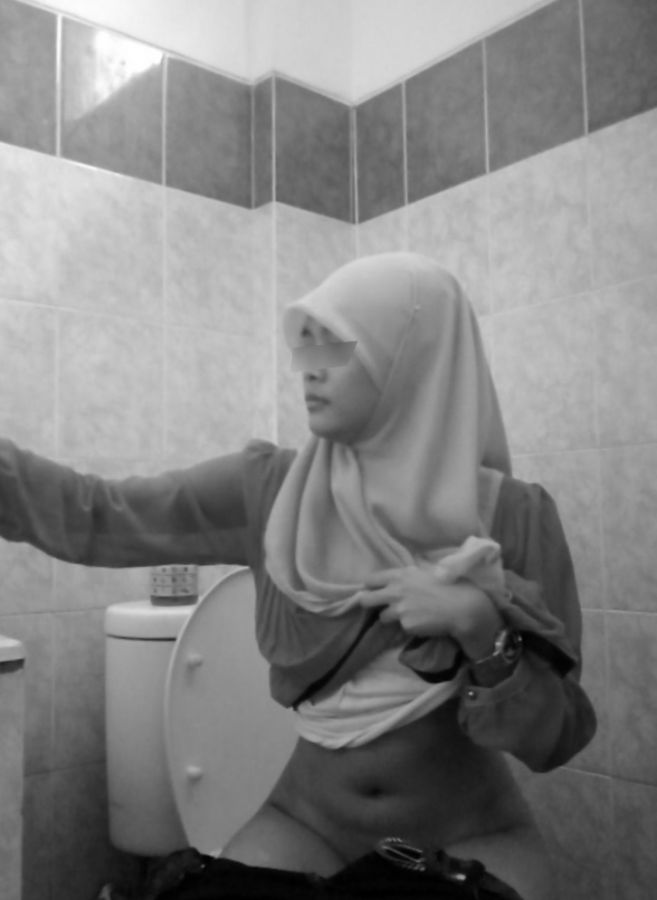 intip mandi sungai
