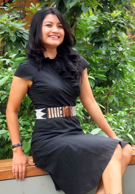 luna maya bugil