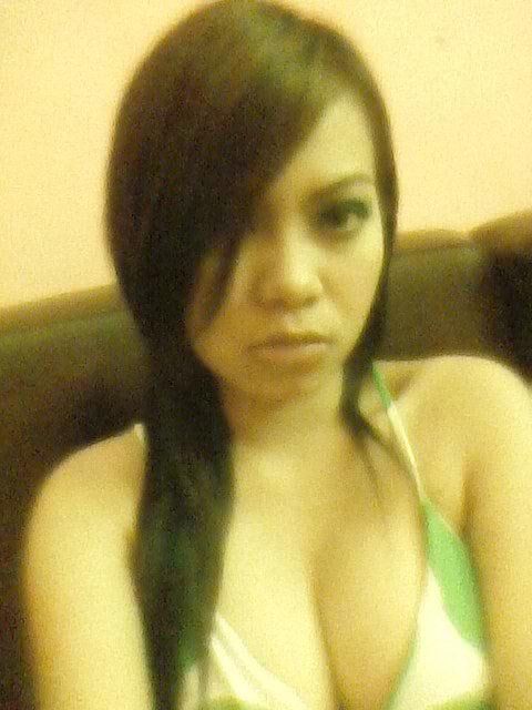 poto poto ayu azhari
