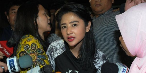 agnes monica