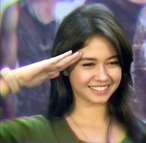 artis cantik disertai nama nya
