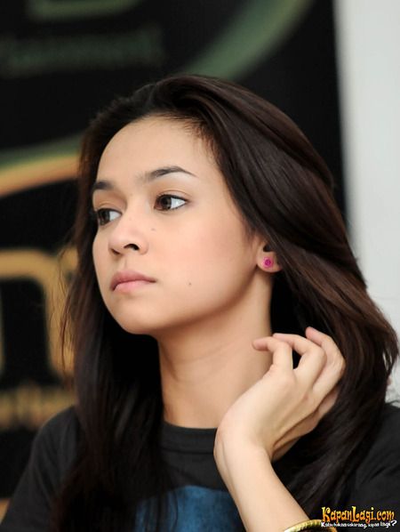 indonesia bugil