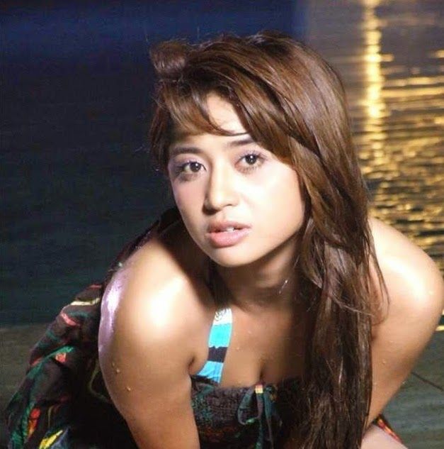 agnes monica
