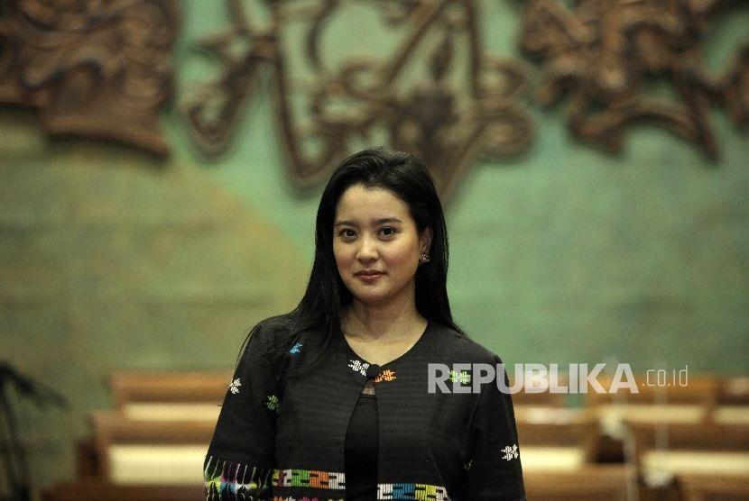 artis bugil