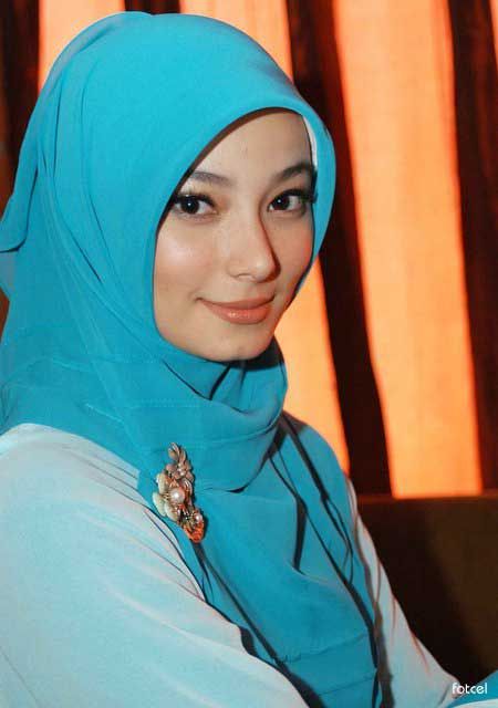 gadis jilbab