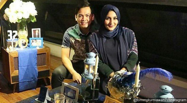 foto wanita berhijab sampai kaki
