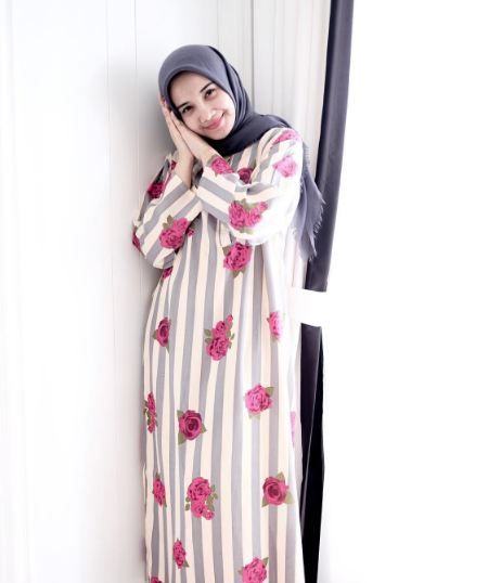 wanita berhijab dan bercadar