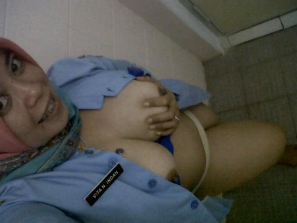 cewek telanjang bulat