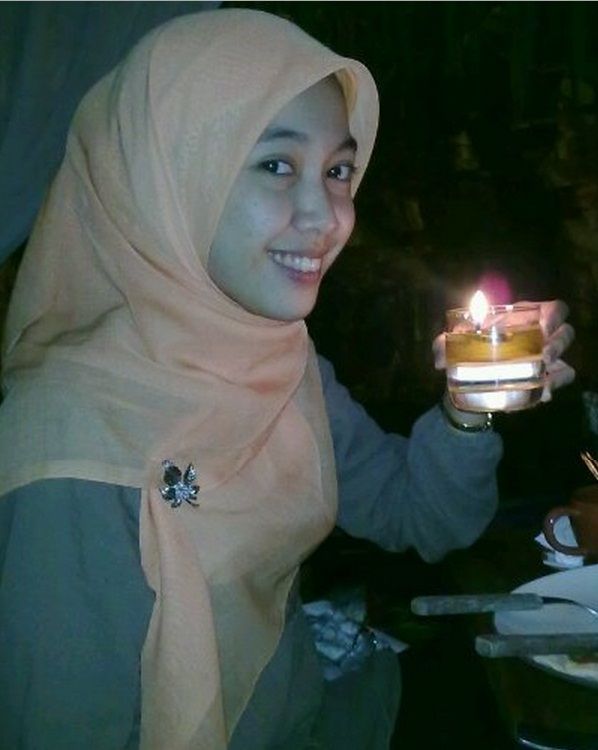 gadis jilbab bugil