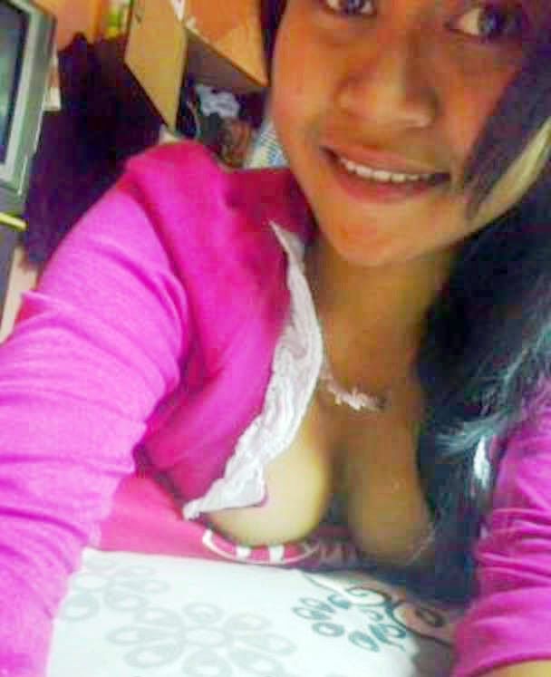 kontol masuk memek cewek bugil