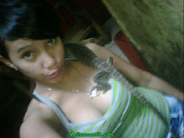 kontol masuk memek cewek bugil