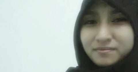 gadis biru