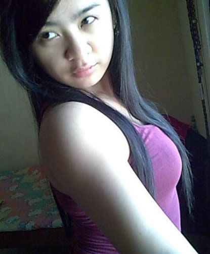 gadis cantik telanjang