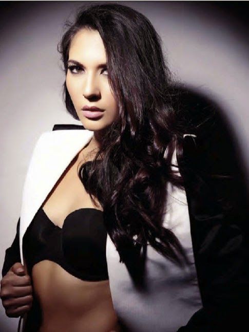 danielle udell gambar memek online