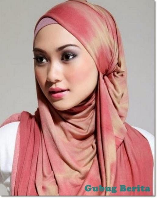 berhijab pashmina