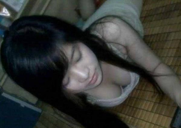 masturbasi cewek cantik