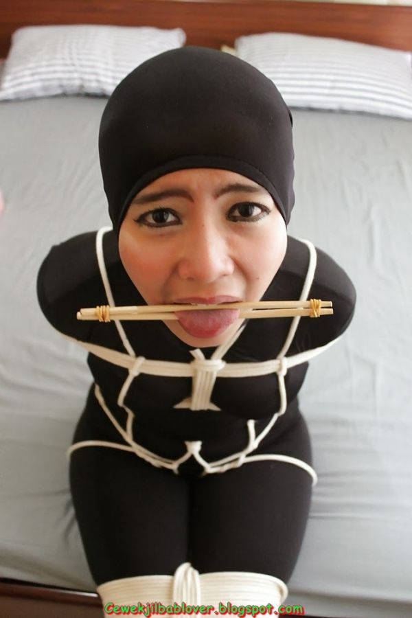 cewek muslimah indonesia