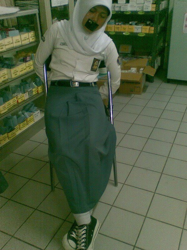 cewek jilbab bugil