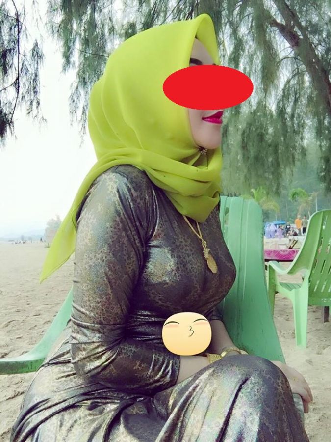 perempuan melayu baju ketat