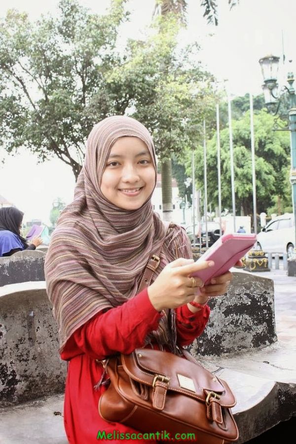 gambar memek luna maya
