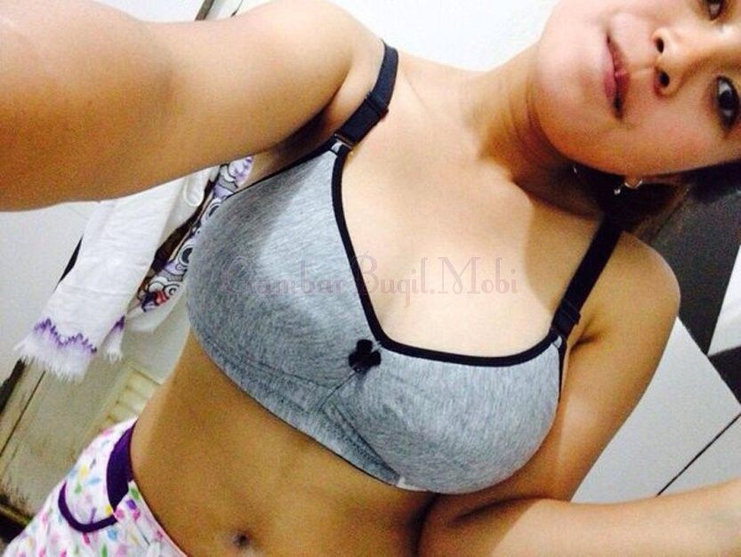 luna maya telanjang