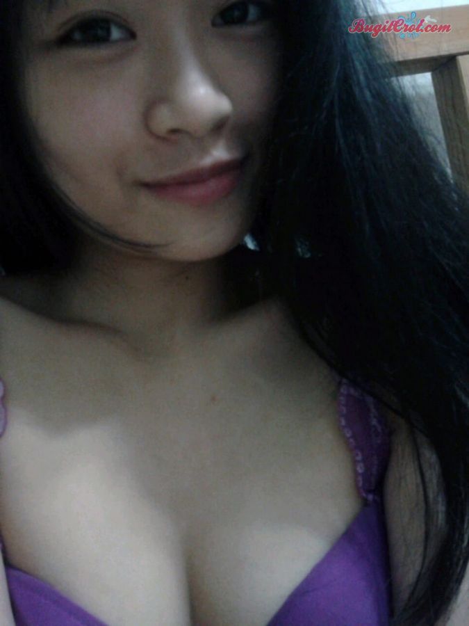 memek abg bugil depan kamera