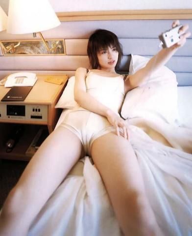 ngangkang pamer memek