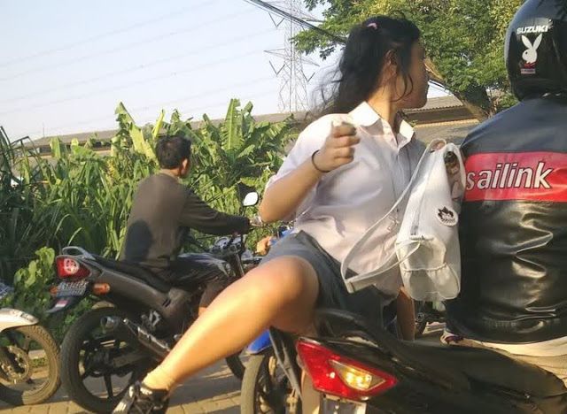 intip celana dalam