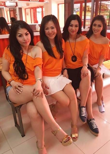 gambar payudara montok