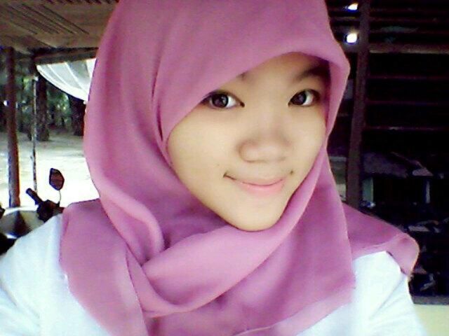 gadis diraba