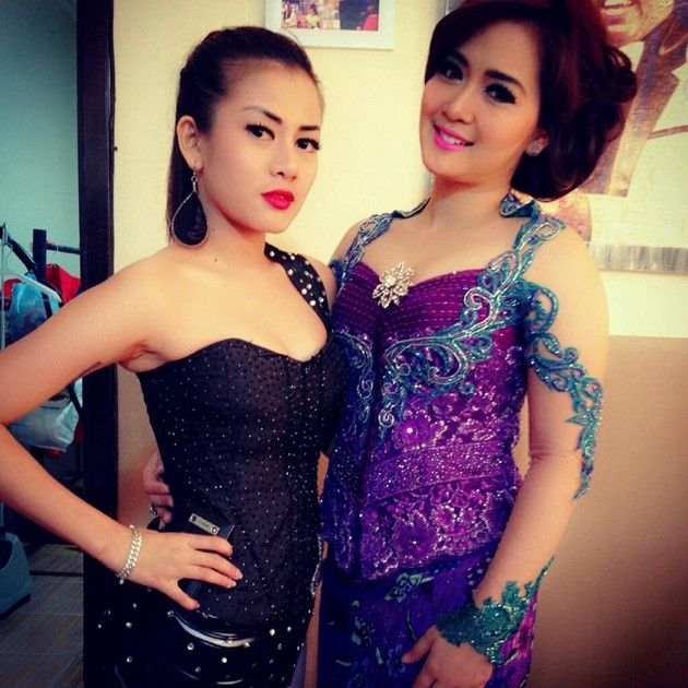 vega darwanti bugil foto