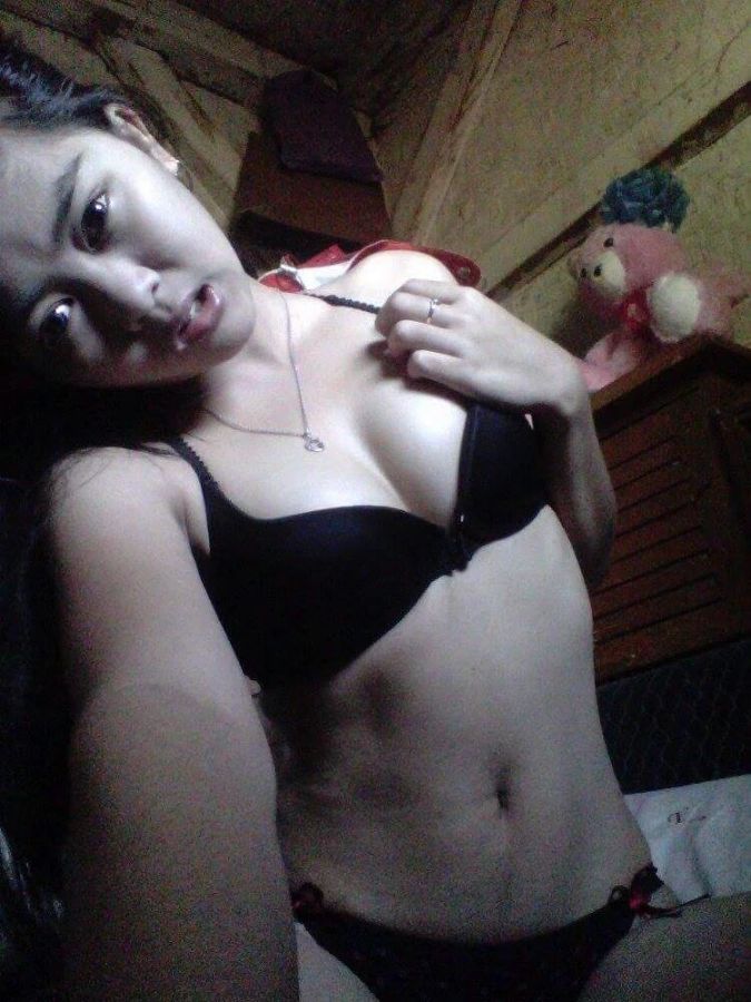 memek gadis indonesia bugil