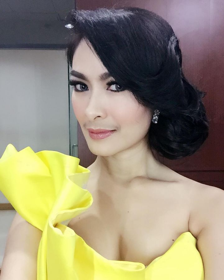 payung hitam iis dahlia