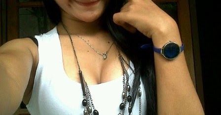 belahan memek cewek bugil