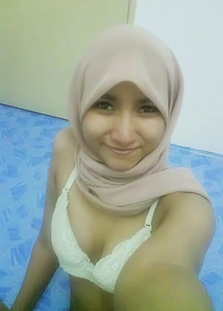 ngintip cewek mandi telanjang
