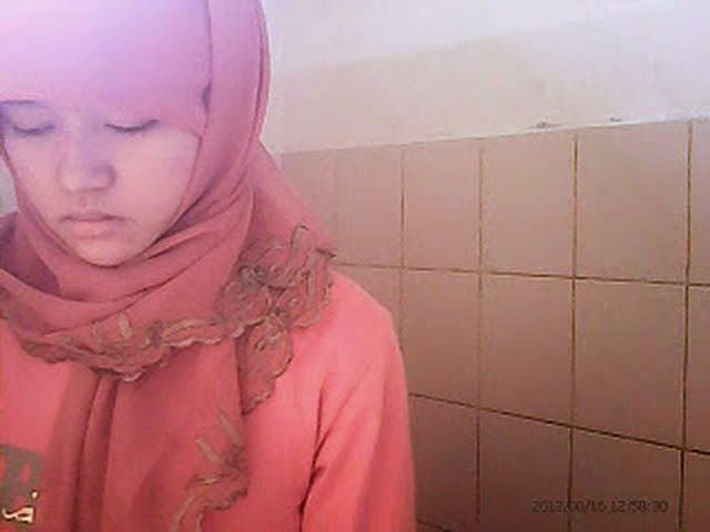 gambar gadis ngangkang