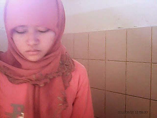 jilbab pepek ngangkang