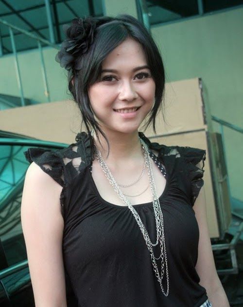 wanita paling cantik di indonesia